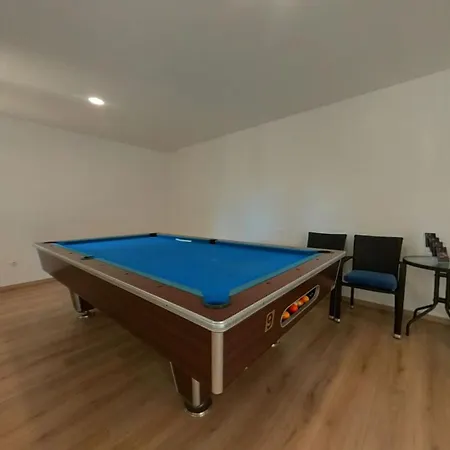 House Neda * إيموتسكي